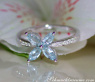 Anmutiger Aquamarin Ring mit Diamanten im Blüten Design #2