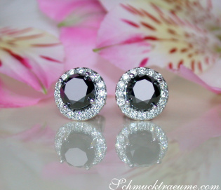 Precious Black Diamond Solitaire Stud Earrings Precious Black Diamond Solitaire Stud Earrings