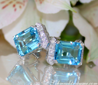 Attraktive Blautopas Ohrstecker mit Diamanten