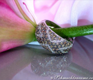 Interessanter Ring mit cognac-braunen Diamanten