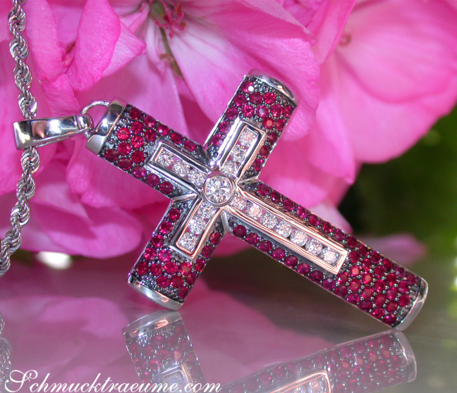 Grandioser Kreuz in Kreuz Anhänger mit Rubinen #1 Grandioser Kreuz in Kreuz Anhänger mit Rubinen #1
