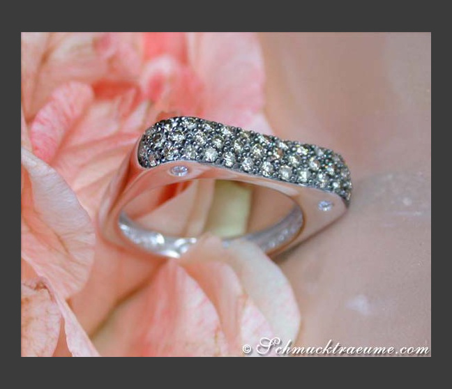 Eckiger Ring mit naturbraunen Diamanten #1 Eckiger Ring mit naturbraunen Diamanten #1