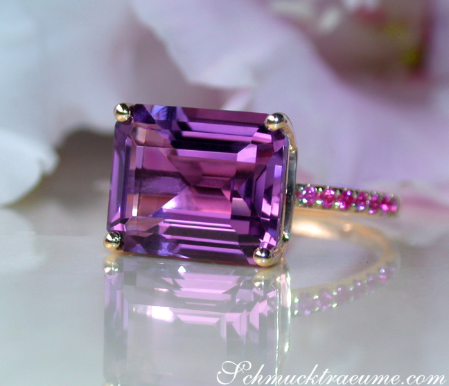 Auffallender Amethyst Ring mit Rubinen #1 Auffallender Amethyst Ring mit Rubinen #1