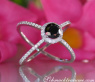 Überkreuzter schwarzer Diamant Solitär Ring #4