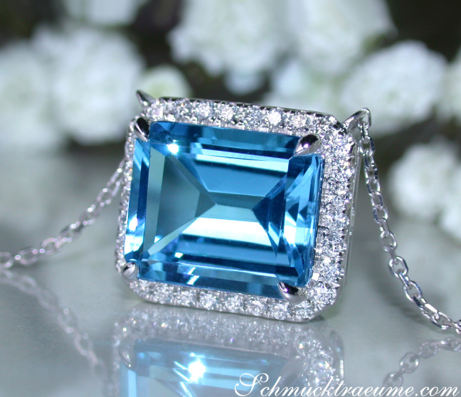 Traumhafte Blautopas Halskette mit Diamanten #1 Traumhafte Blautopas Halskette mit Diamanten #1