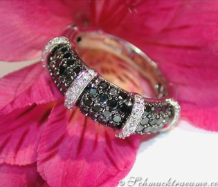 Aparter schwarze Diamanten Ring
