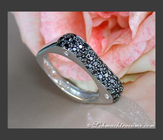 Eckiger schwarze Diamanten Ring #1 Eckiger schwarze Diamanten Ring #1