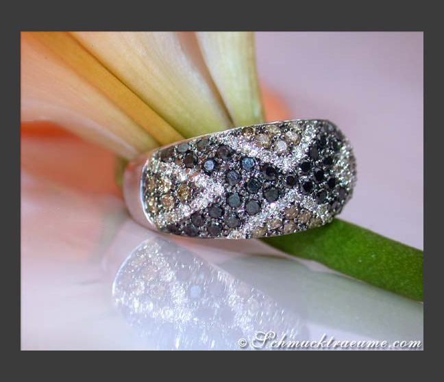 Aparter Ring mit schwarzen Diamanten, weißen & naturbraunen Brillanten #1 Aparter Ring mit schwarzen Diamanten, weißen & naturbraunen Brillanten #1