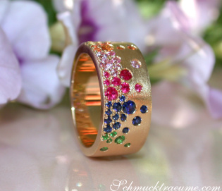Magnificent Rainbow Sapphire Band (Starry Sky Style) Magnificent Rainbow Sapphire Band (Starry Sky Style)