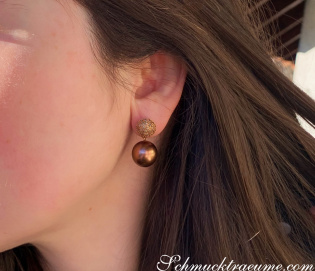 Feinste Ohrstecker mit Bronze Tahitiperlen & naturbraunen Brillanten Feinste Ohrstecker mit Bronze Tahitiperlen & naturbraunen Brillanten