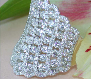 Extra breiter Brillanten Ring in höchster Vollendung