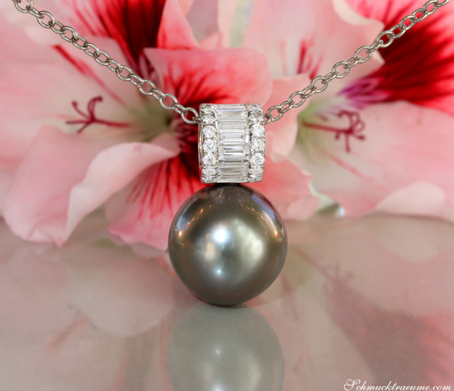 Eleganter Tahitiperle Anhänger mit Baguette Diamanten #1 Eleganter Tahitiperle Anhänger mit Baguette Diamanten #1