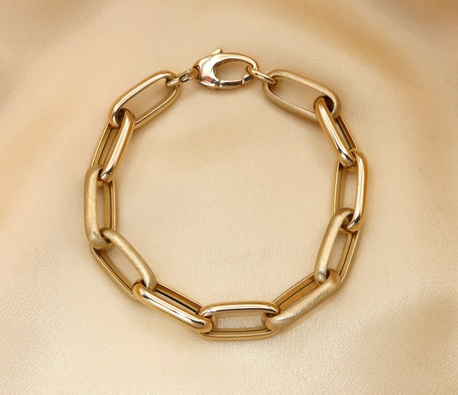 Gold Pur: Satiniert & glänzend gefertigtes Paperclip Armband #1 Gold Pur: Satiniert & glänzend gefertigtes Paperclip Armband #1