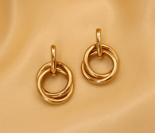 Gold Pur: Verschlungene Ohrringe in Gelbgold 585 Gold Pur: Verschlungene Ohrringe in Gelbgold 585