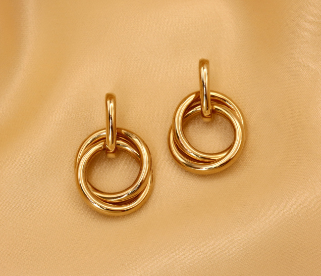 Gold Pur: Verschlungene Ohrringe in Gelbgold 585 #1 Gold Pur: Verschlungene Ohrringe in Gelbgold 585 #1