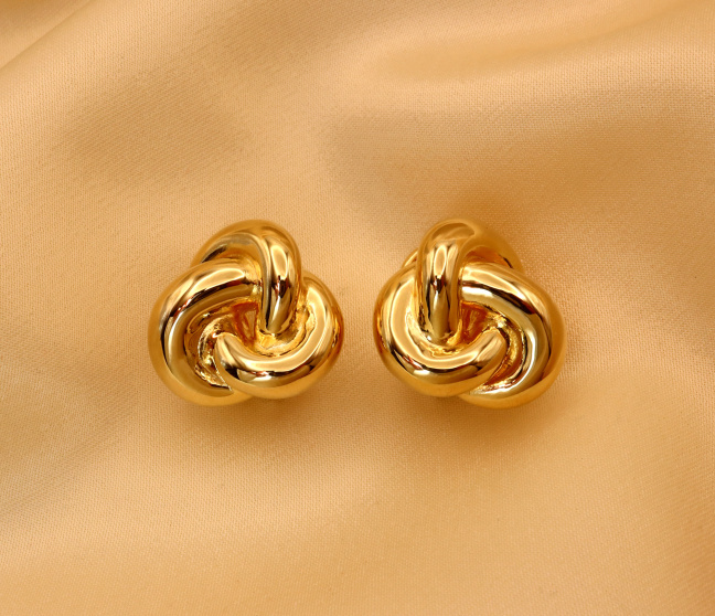 Gold Pur: Fabelhafte Ohrstecker „Goldener Knoten“ #1 Gold Pur: Fabelhafte Ohrstecker „Goldener Knoten“ #1