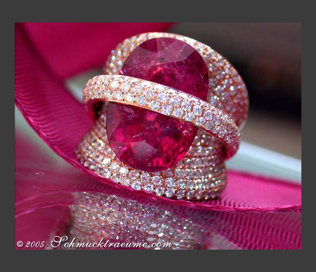 Überdimensionaler Rubellit Ring mit Brillanten #1 Überdimensionaler Rubellit Ring mit Brillanten #1