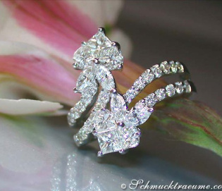 Elegant Diamond Heart Ring (1,88 ct.) Elegant Diamond Heart Ring (1,88 ct.)