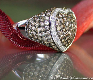 Wunderschöner Herz Ring mit naturbraunen Diamanten