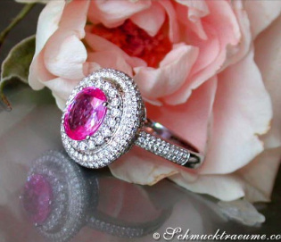 Noble Pink Sapphire Ring with Diamonds Noble Pink Sapphire Ring with Diamonds