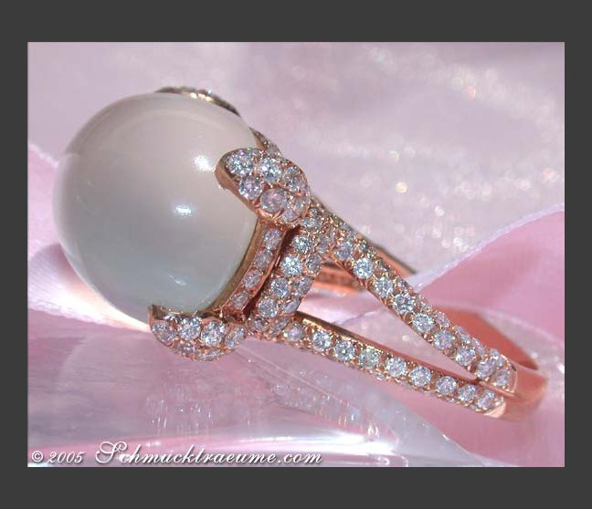 Prächtiger Mondstein Ring mit Brillanten #1