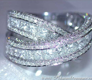 Glorious Diamond Ring (7 ct. tcw) Glorious Diamond Ring (7 ct. tcw)