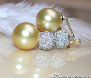 Goldene Südseeperlen Ohrstecker mit Brillanten Pavé Kugel Goldene Südseeperlen Ohrstecker mit Brillanten Pavé Kugel