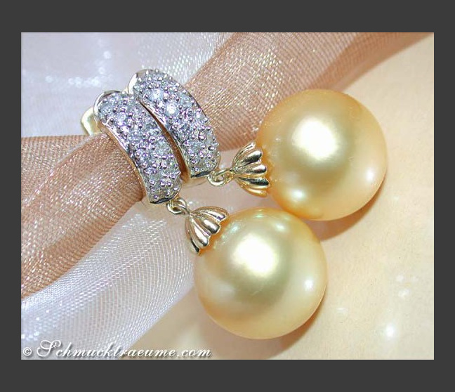 Feinste goldene Südseeperlen Ohrringe / Creolen mit Diamanten #1 Feinste goldene Südseeperlen Ohrringe / Creolen mit Diamanten #1