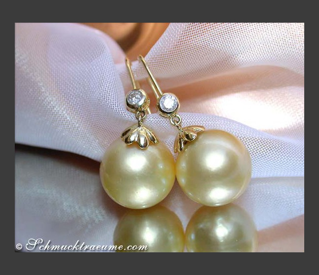 Edle goldene Südseeperlen Ohrhänger mit Diamanten #1 Edle goldene Südseeperlen Ohrhänger mit Diamanten #1