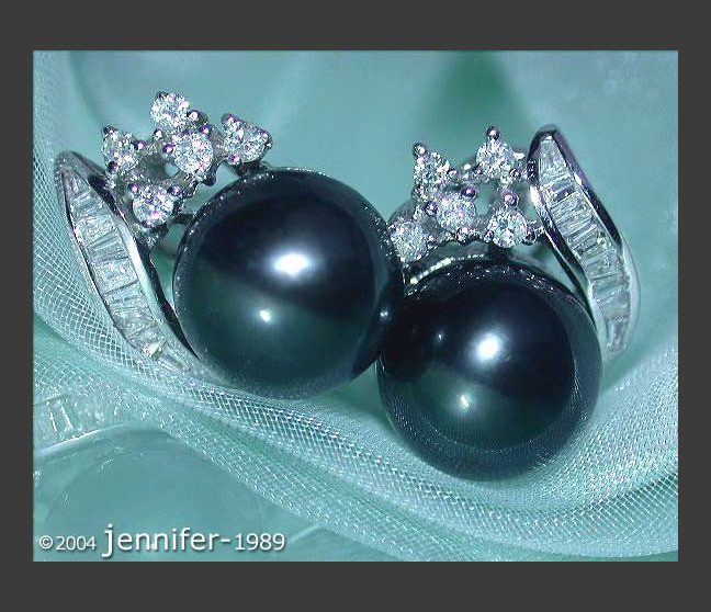 Höchst feminine Tahitiperlen Ohrstecker mit Diamanten #1 Höchst feminine Tahitiperlen Ohrstecker mit Diamanten #1