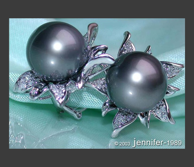 Tahitiperlen Brillanten Ohrstecker im Blüten-Design #1 Tahitiperlen Brillanten Ohrstecker im Blüten-Design #1