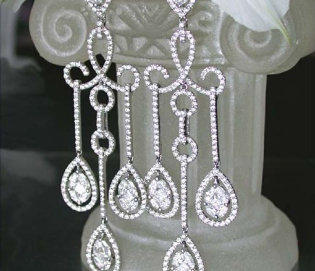 Luxuriöse Brillanten / Diamanten Ohrgehänge im Illusion-Design
