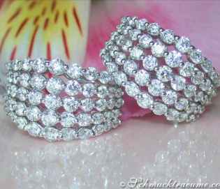 Hochkarätige Brillanten Ohrringe (4,34 ct.) Hochkarätige Brillanten Ohrringe (4,34 ct.)