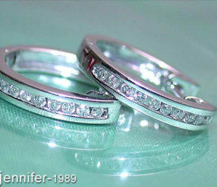 Zarte Diamanten Creolen in Weißgold 585 Zarte Diamanten Creolen in Weißgold 585