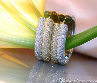 Zeitlose Diamanten Creolen in Bicolor-Fertigung Zeitlose Diamanten Creolen in Bicolor-Fertigung