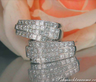 Hochkarätige Halb Creolen mit Princess Diamanten Hochkarätige Halb Creolen mit Princess Diamanten