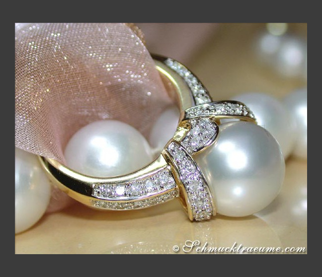 Wundervoller Südseeperle Brillanten Ring im Kragen Design #1 Wundervoller Südseeperle Brillanten Ring im Kragen Design #1