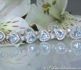 Glorious Dangling Earrings with Aquamarine Hearts Glorious Dangling Earrings with Aquamarine Hearts