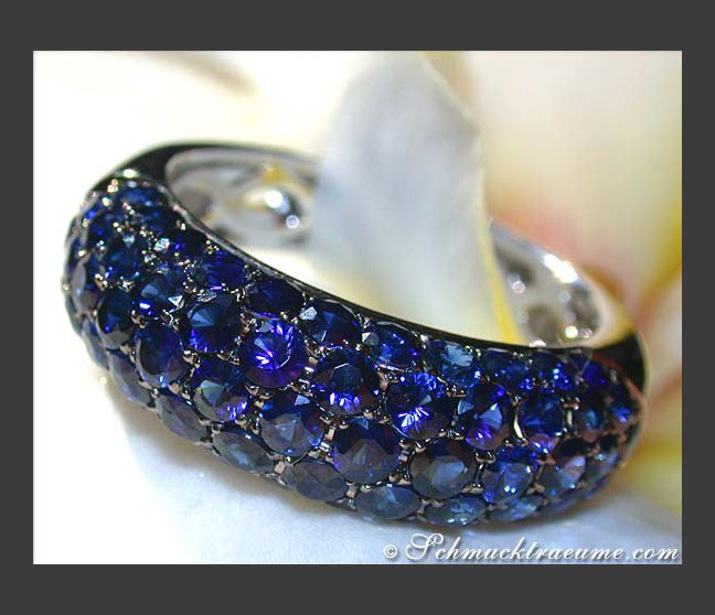 Edler Blauer Saphir Pavéring #1 Edler Blauer Saphir Pavéring #1