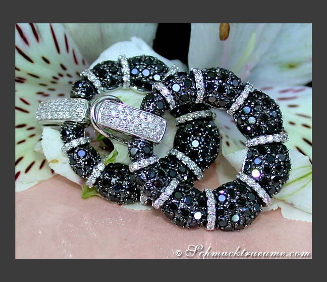 Opulente Ohrringe mit schwarzen Diamanten #1 Opulente Ohrringe mit schwarzen Diamanten #1