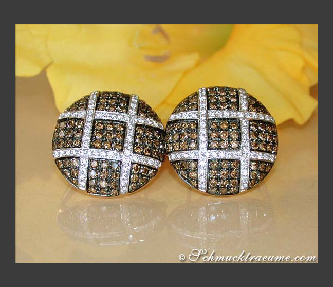 Extravagante Ohrstecker mit naturbraunen & weißen Brillanten #1 Extravagante Ohrstecker mit naturbraunen & weißen Brillanten #1