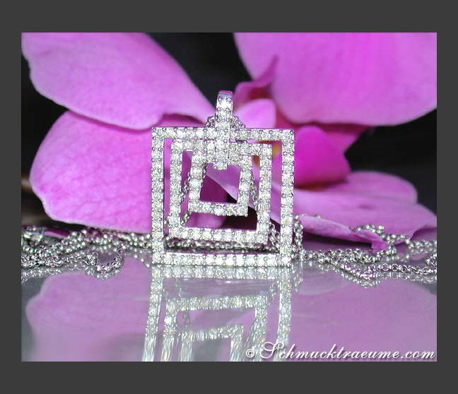 Quadratischer Diamanten Anhänger an Kette #1 Quadratischer Diamanten Anhänger an Kette #1