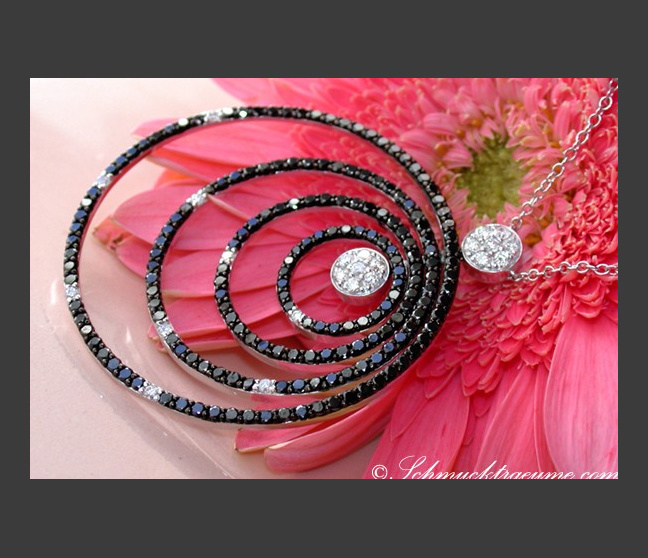 Prächtiges Collier mit schwarzen Diamanten #1 Prächtiges Collier mit schwarzen Diamanten #1