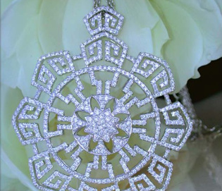 Schweres Brillanten Collier in einem extravaganten Design Schweres Brillanten Collier in einem extravaganten Design