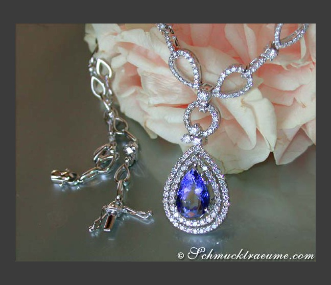 Bildschönes Tansanit Collier mit Brillanten #1 Bildschönes Tansanit Collier mit Brillanten #1