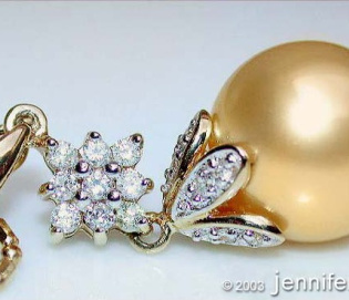 Goldene Südseeperle Brillanten Anhänger Goldene Südseeperle Brillanten Anhänger