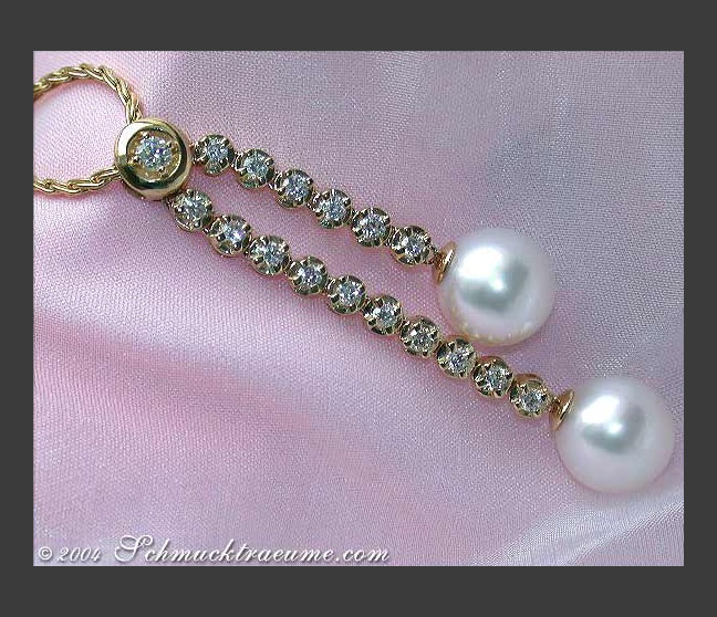 Stattlicher Brillanten Anhänger mit zwei Südseeperlen #1 Stattlicher Brillanten Anhänger mit zwei Südseeperlen #1