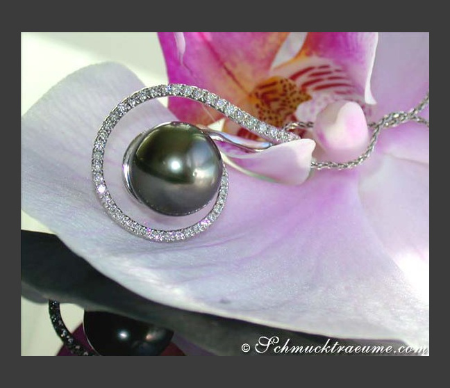 Raffinierter Tahitiperle Anhänger mit Brillanten #1 Raffinierter Tahitiperle Anhänger mit Brillanten #1