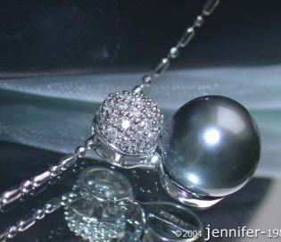 Tahitiperle Anhänger mit Brillanten Pavé Kugel Tahitiperle Anhänger mit Brillanten Pavé Kugel