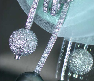 Tahitiperle Anhänger mit Brillanten Pavé Kugel Tahitiperle Anhänger mit Brillanten Pavé Kugel